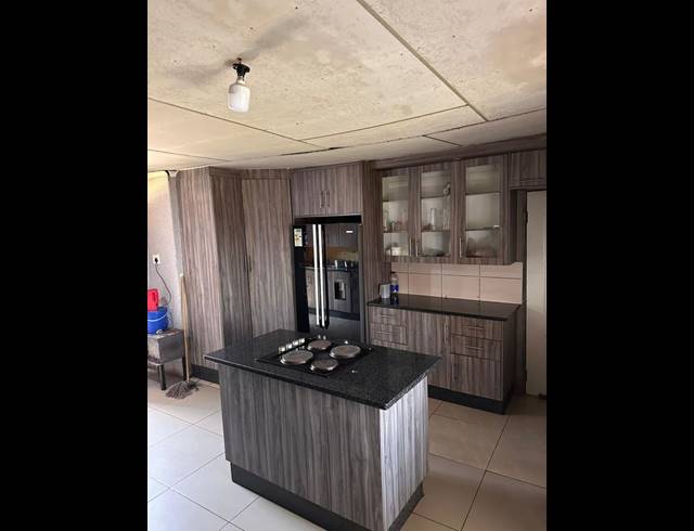 2 BEDROOM HOUSE FOR SALE IN VILLA LIZA